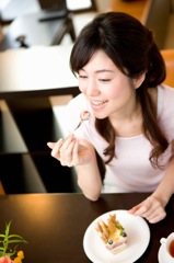 eat 食べる女性イメージ