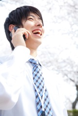 笑う男性イメージ